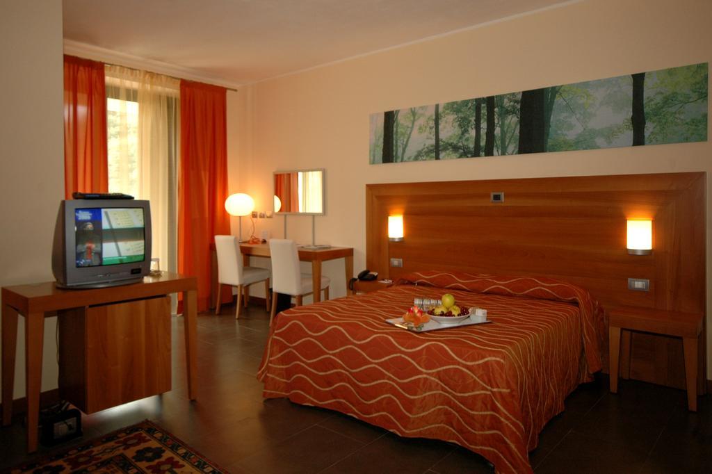 Hotel Langhe & Monferrato Costigliole d'Asti Dış mekan fotoğraf